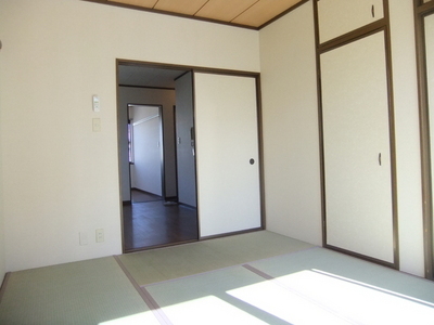 Living and room.  ※ Image will be the other issue chamber. 