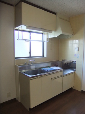 Kitchen.  ※ Image will be the other issue chamber. 