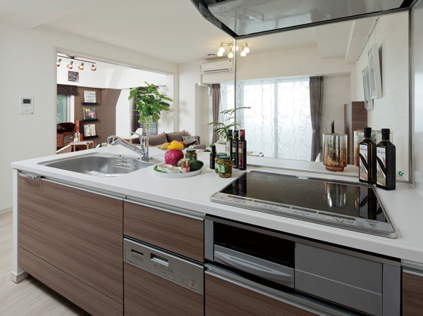 Kitchen.  [Open kitchen] It is cooking more fun, Relaxed open kitchen. Bright and airy kitchen, While the dishes, Enjoy a family conversation even while the clean up, It spreads nature and smile.