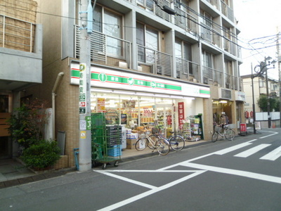 Convenience store. Store 95m up to 100 (convenience store)