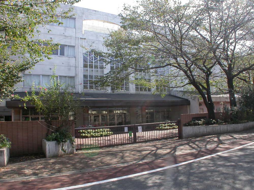 Junior high school. Until in Miyamae 410m