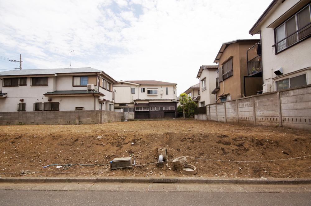 Local land photo. It is a subdivision that does not feel cramped feeling. 