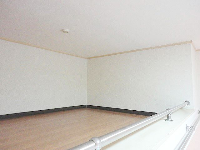 Other room space. 2.5 Pledge with loft