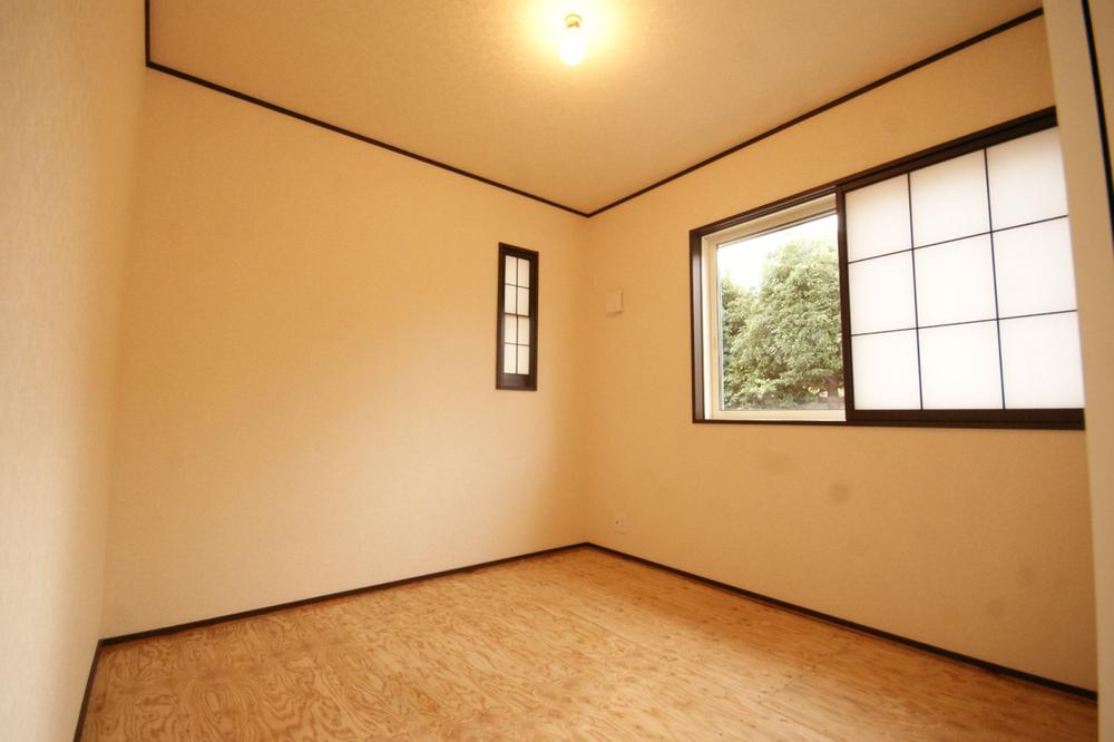 Non-living room. It will be Japanese-style room. It settles down space.
