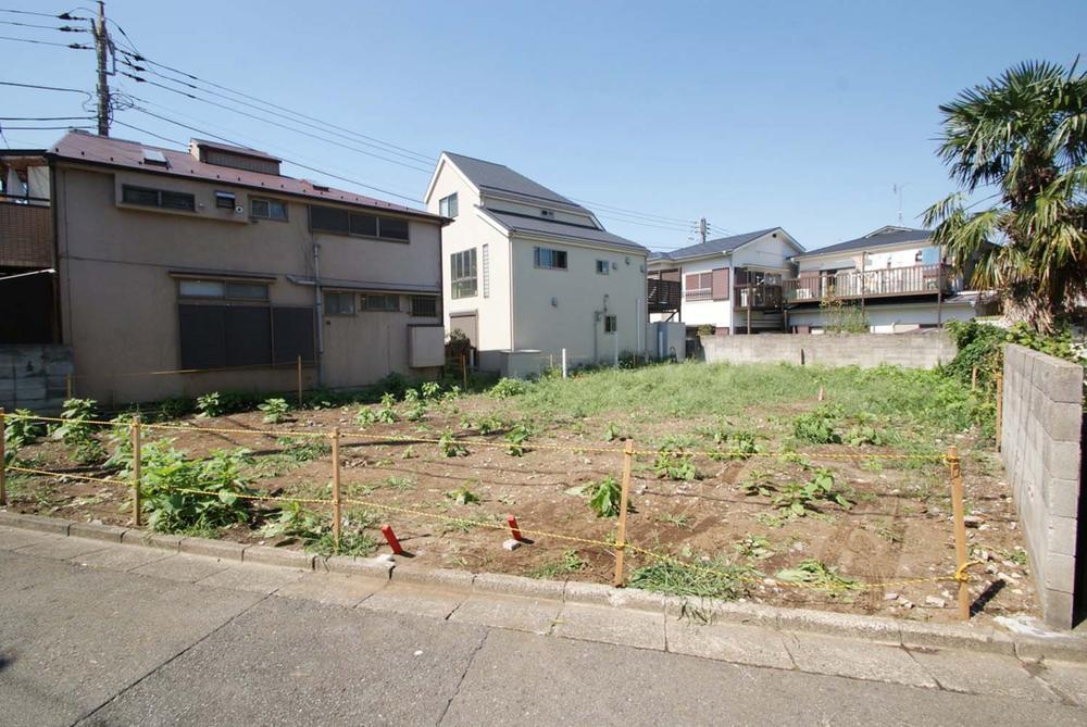 Local land photo. Land sale of the Suginami Amanuma 1-chome. Since the building conditions is not attached, It is possible to building your favorite House manufacturer. The city and the house will produce a pleasant life