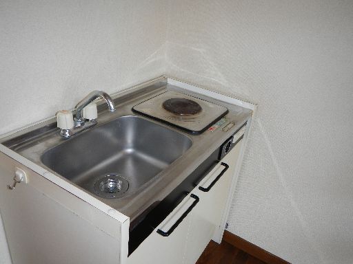 Kitchen. It is an electric stove