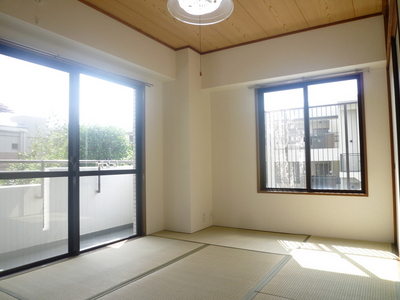 Living and room. Japanese-style room 6 quires two faces lighting