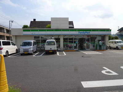 Convenience store. 45m to Family Mart (convenience store)