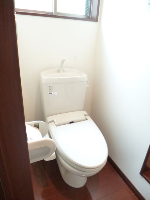 Toilet. It is with a bidet