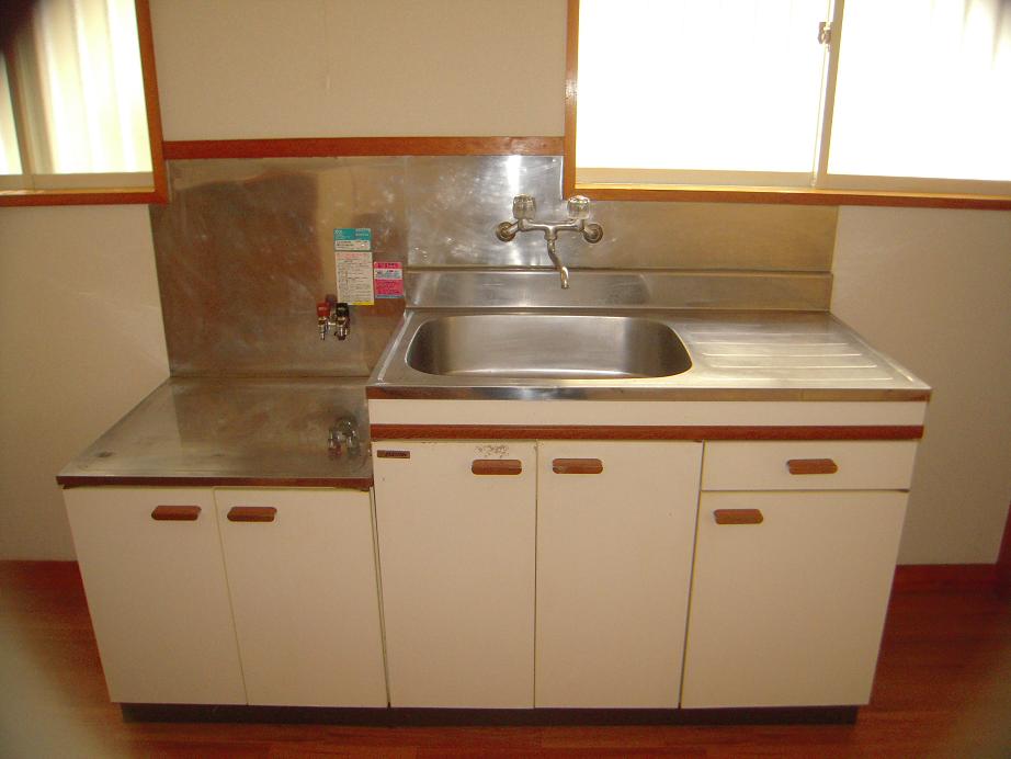 Kitchen. Two-burner gas stove installation Allowed