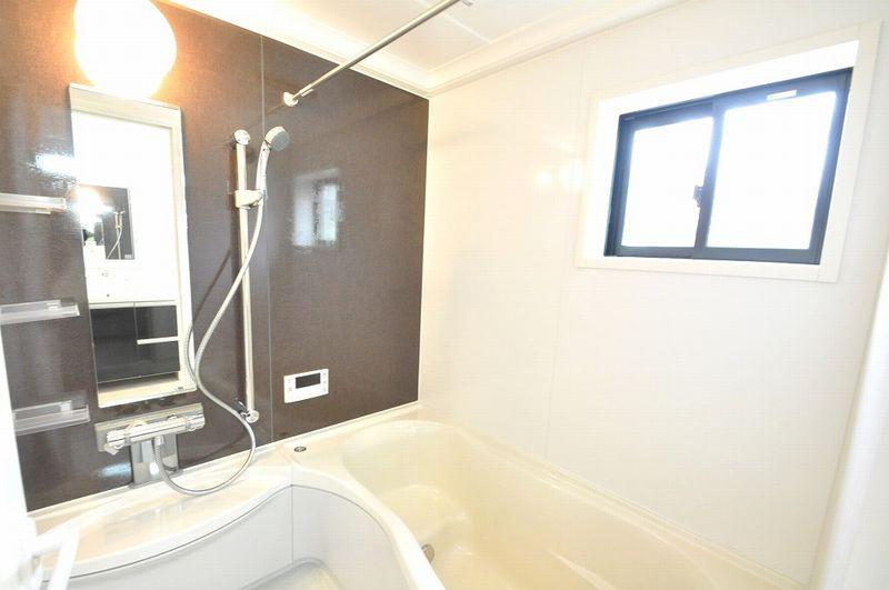 Same specifications photo (bathroom). Enforcement example photo