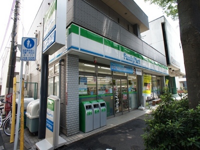 Convenience store. 60m to Family Mart (convenience store)