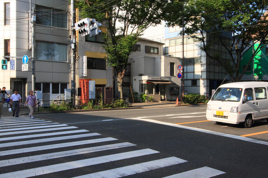 Police station ・ Police box. Kamitakaido alternating (police station ・ Until alternating) 744m