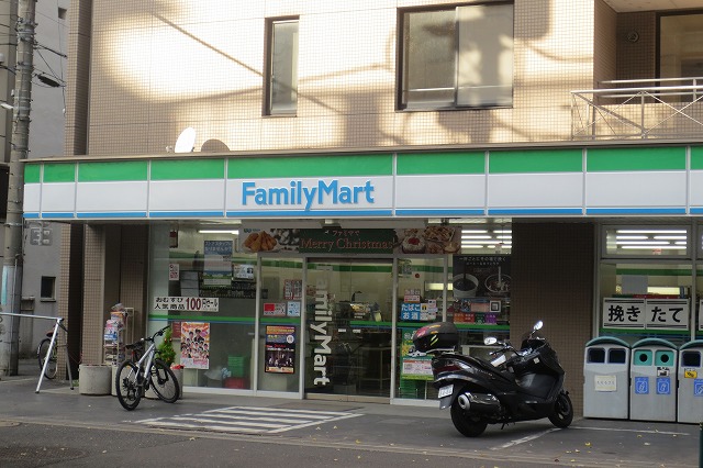 Convenience store. FamilyMart Nogata chome store up (convenience store) 197m