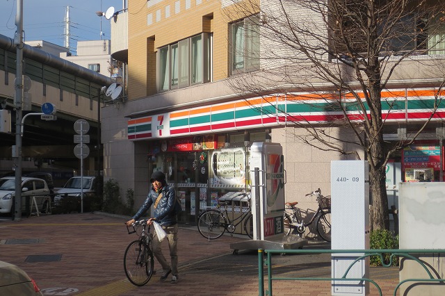 Convenience store. Seven-Eleven Nakano Nogata 1-chome to (convenience store) 218m