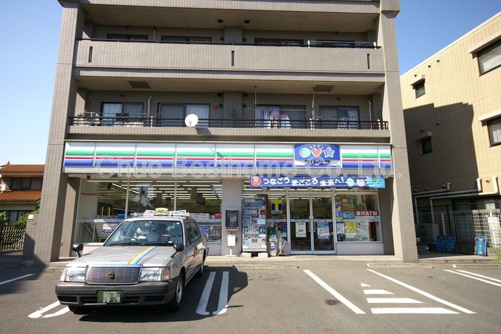 Convenience store. Three F 525m to Suginami Naritanishi 3-chome