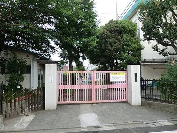 Primary school. 717m to Suginami ninth elementary school