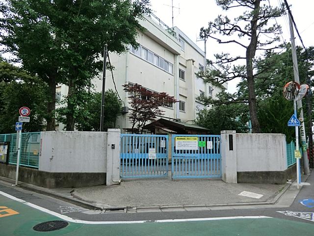 Primary school. 360m to Suginami Ward Takaido second elementary school