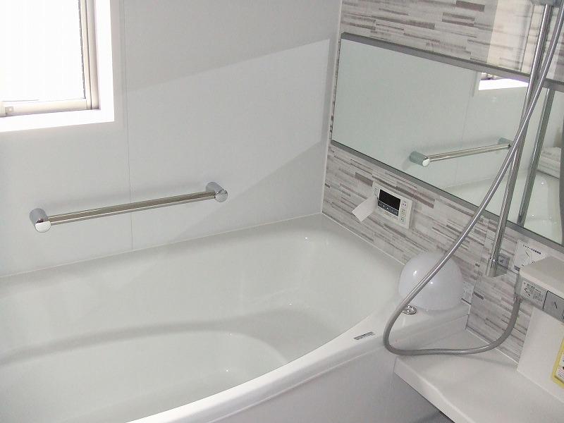 Same specifications photo (bathroom). Bathroom construction cases