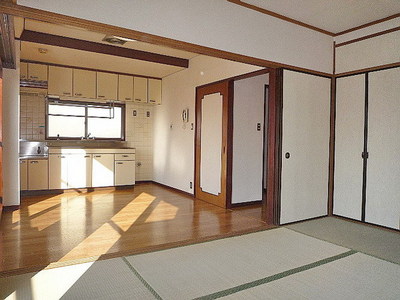 Living and room. Japanese-style room 6 quires