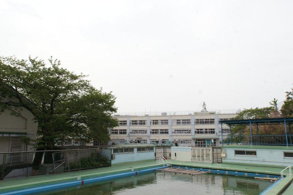 Primary school. 342m to Suginami Ward Suginami eighth elementary school