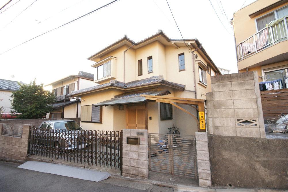 Local appearance photo. Used House for Suginami Naritahigashi 4-chome. Marunouchi Line is used equipment of "Minami Asagaya" station 4 minutes walk of custom home. 5SLDK + car space was secured two minutes Korezo has been making such a mansion.