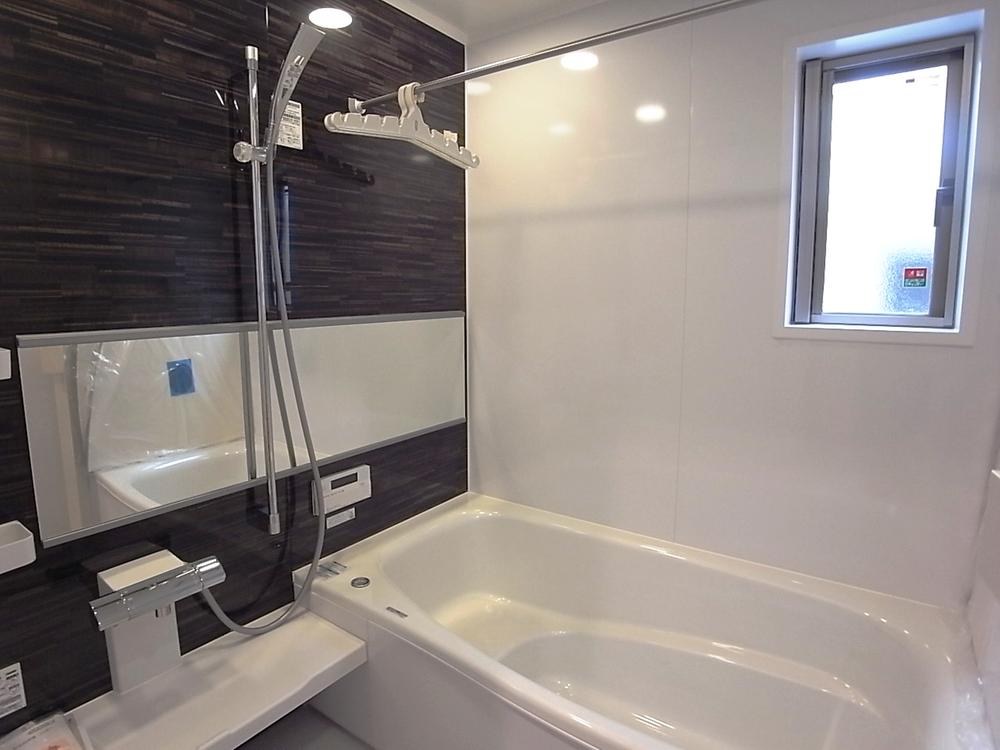 Same specifications photo (bathroom). Bathroom construction cases