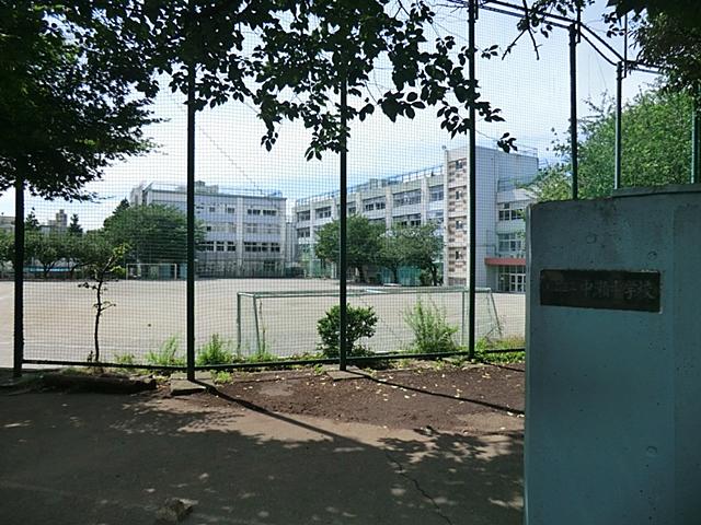 Junior high school. 498m to Suginami Ward Nakase Junior High School