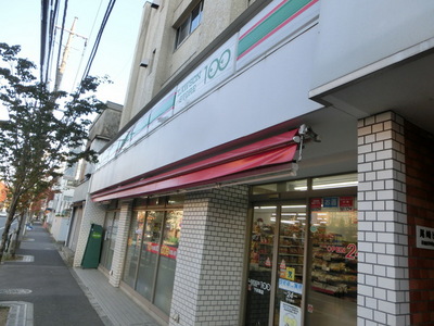 Convenience store. Lawson 50m up to 100 (convenience store)