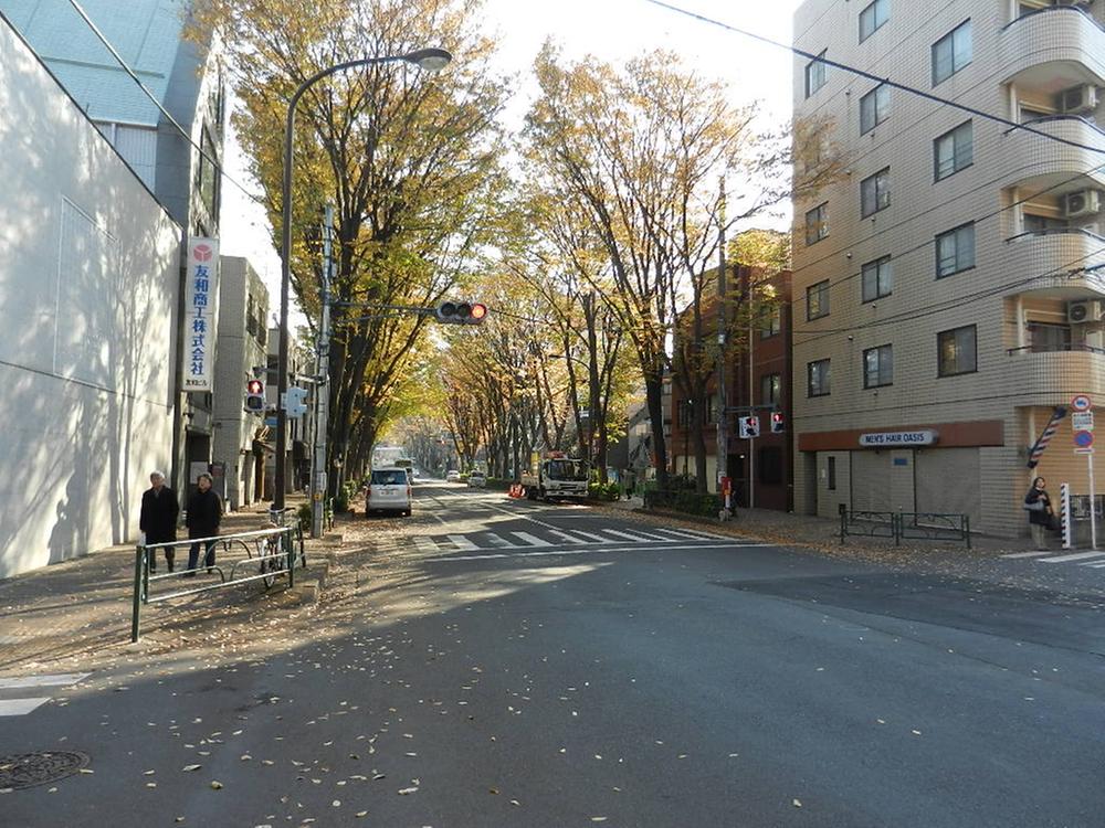 Streets around. 200m until Nakasugi Street