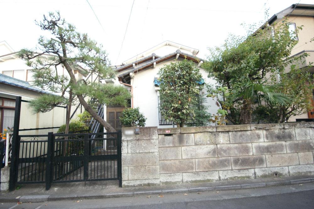 Local land photo. There is land for sale of the Suginami Takaidohigashi 2-chome. Also, Also there a good location of nearby convenience from 4 minutes and train station walk from Keio Inokashira "Takaido Station". It becomes in a quiet residential area because there is a place that can be a quiet life. 