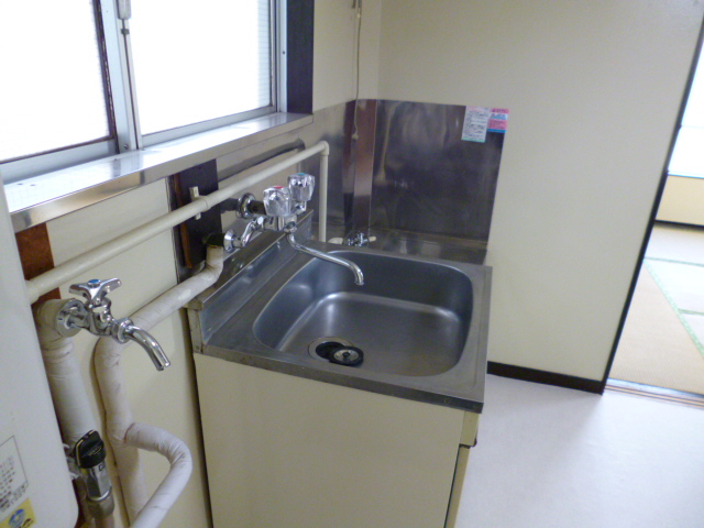 Kitchen. Two-burner gas stove installation Allowed