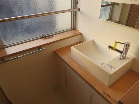 Wash basin, toilet. ~ 12 / 12 interior was completed ~