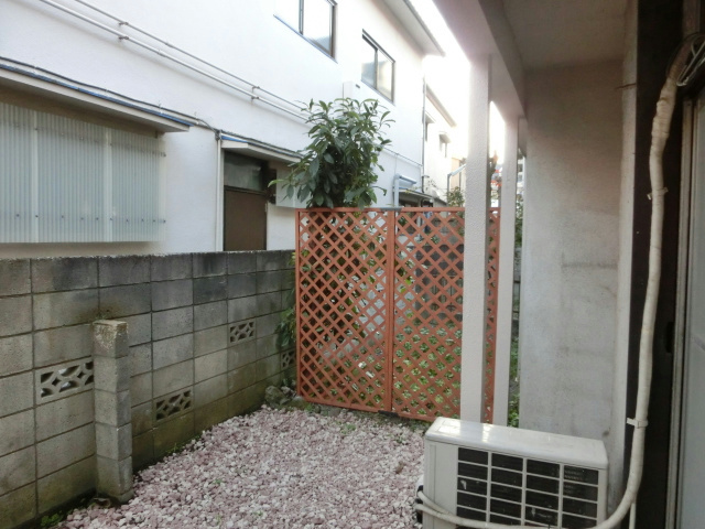 Balcony. Private garden