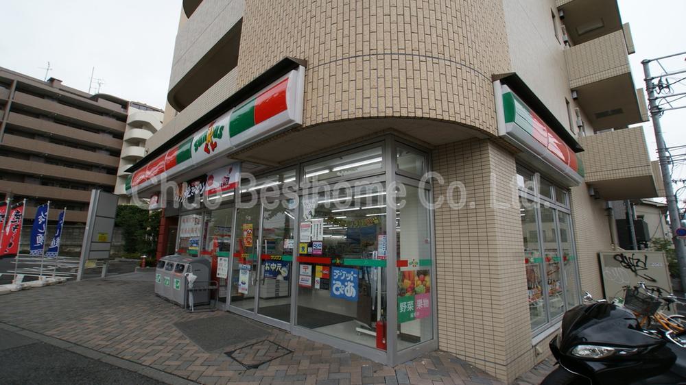 Convenience store. 372m until Thanksgiving Suginami Horinouchi shop