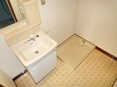 Washroom. Dressing room ・ Independent wash basin