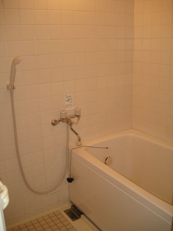 Bath. Reheating function with bathroom