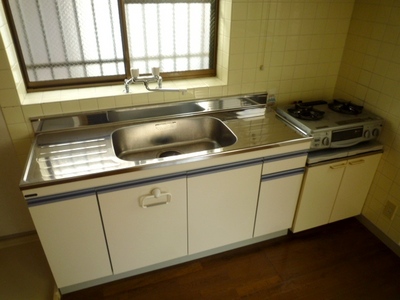 Kitchen. Gas two-burner kitchen installation Allowed