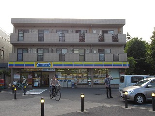 Convenience store. MINISTOP up (convenience store) 338m