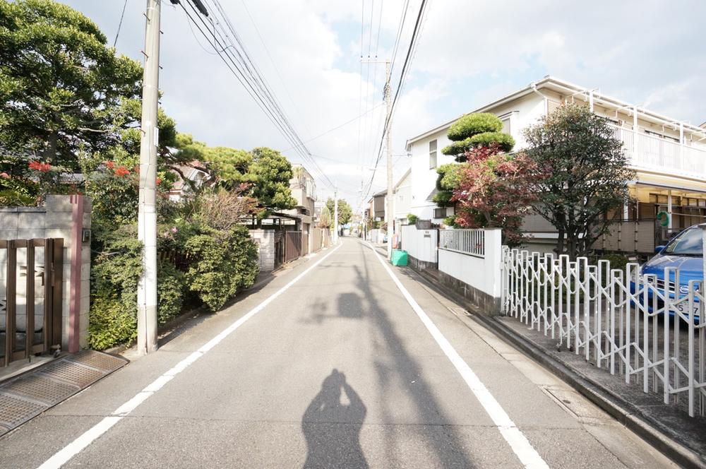 Other. It is a quiet residential area. 