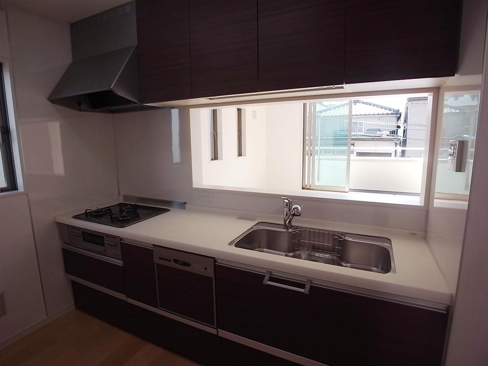 Same specifications photo (kitchen). Kitchen construction cases