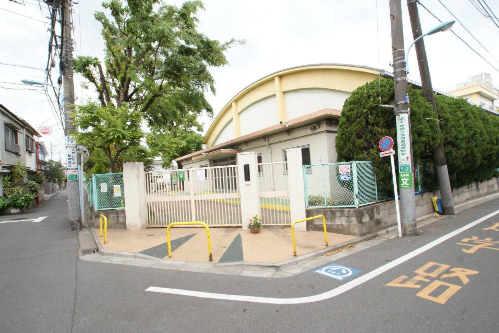 Primary school. 592m to Suginami Ward Shin'izumi Elementary School