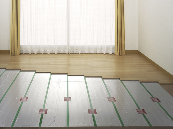 Other.  [TES hot water floor heating] living ・ Installing a floor heating to warm the room from the feet to the dining. Not stand dance dust, Also reduce drying of the skin. Also is eco-friendly heating to warm with a small amount of hot water. (Same specifications)