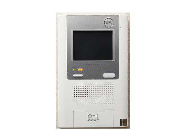 Security.  [Color monitor with a hands-free intercom] Intercom of each dwelling unit is you can check the visitors with a high-visibility color monitor. Cooking hands-free type that is easy answering even in such as during. (Same specifications)