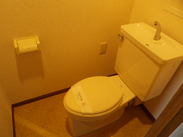 Balcony. Toilet