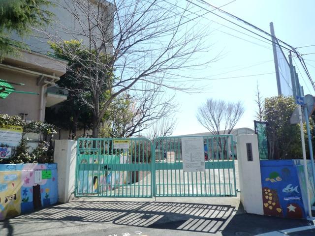 Primary school. 772m to Suginami Ward Higashida Elementary School