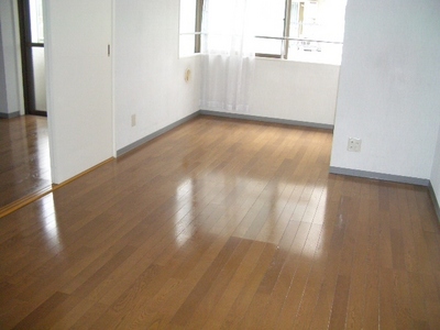 Living and room.  ☆  ☆ So we will wait in a Western-style flooring, Comfy