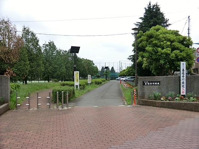 park. 265m until Zenpukuji River green space