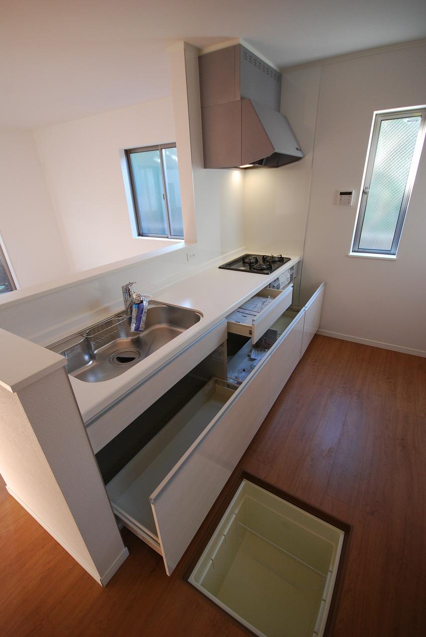 Kitchen. Wide mobile space is fascinating system Kitchen