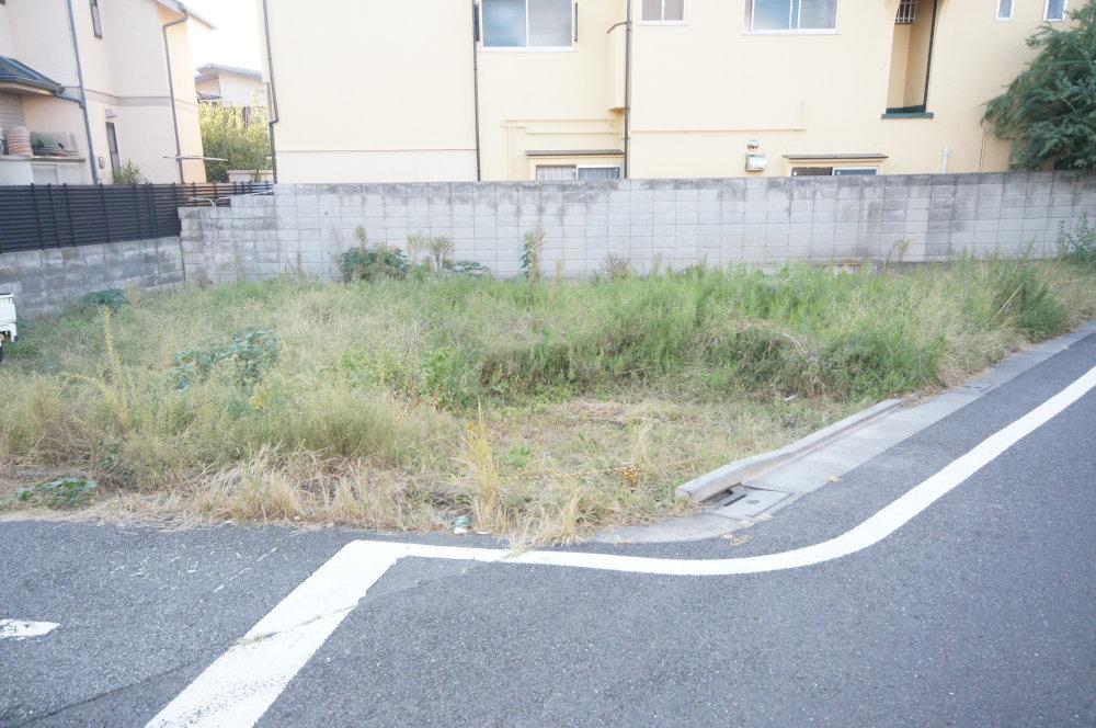 Local land photo. It is a sales area of ​​Suginami Zenpukuji 2-chome. Building conditions do not have your favorite House manufacturer, It is possible architecture at builders. 